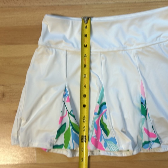 Lilly Pulitzer Cassata 13" Skort White Size M Like New - Picture 3 of 5
